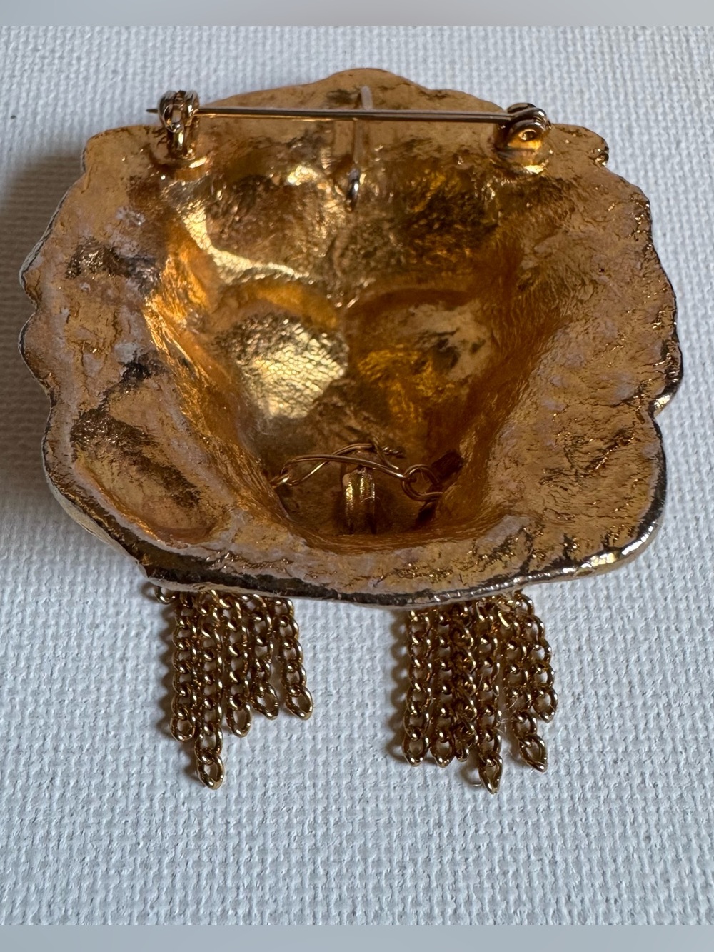 Vtg Gold Tone Lion Head Brooch Pendant Chain Whiskers Statement Baroque Revival - Picture 7 of 12